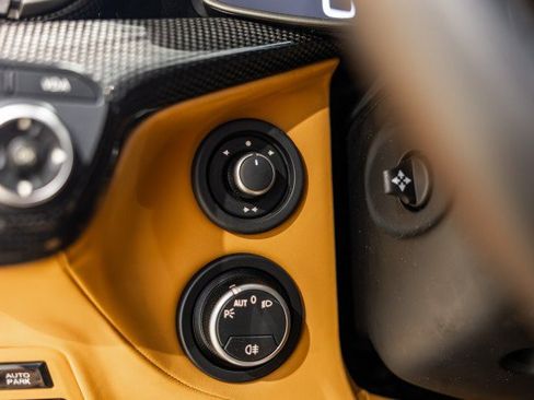 Used 2017 Ferrari F12 Berlinetta RWD image 45