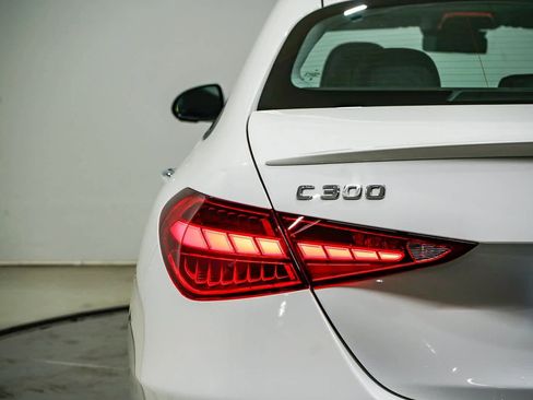 Used 2025 Mercedes-Benz C 300 Sedan image 9