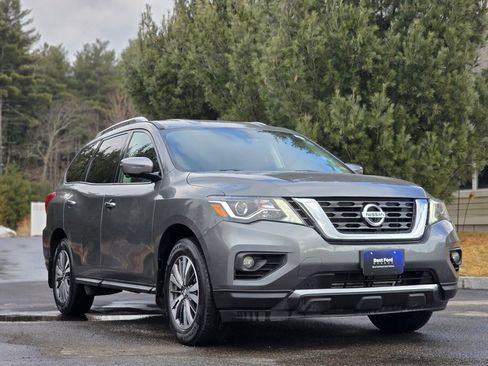 Used 2017 Nissan Pathfinder SL image 15