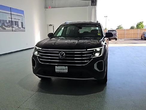 Used 2026 Volkswagen Atlas SE FWD image 3
