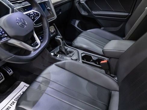Certified 2024 Volkswagen Tiguan SE R-Line AWD/4WD image 18