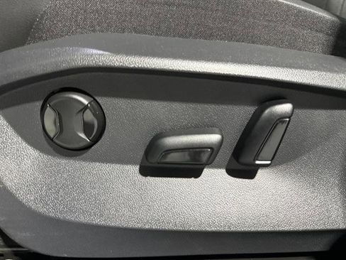 Certified 2024 Volkswagen Tiguan SE R-Line image 34