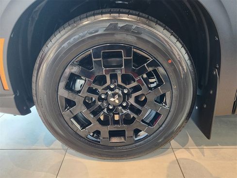New 2025 Mitsubishi Outlander Trail Edition image 7