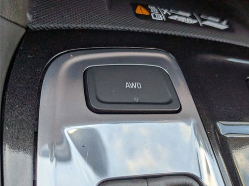 Used 2024 Chevrolet Equinox Premier image 28