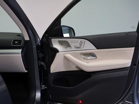 Certified 2023 Mercedes-Benz GLS 450 4MATIC image 47