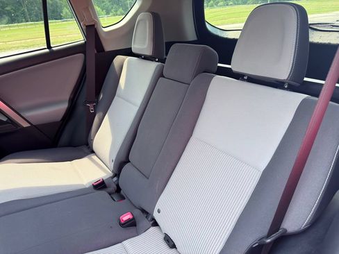 Used 2014 Toyota RAV4 XLE AWD/4WD image 26