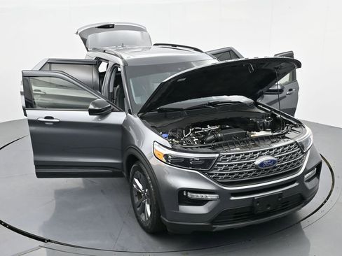 Used 2022 Ford Explorer XLT w/ Equipment Group 202A image 39