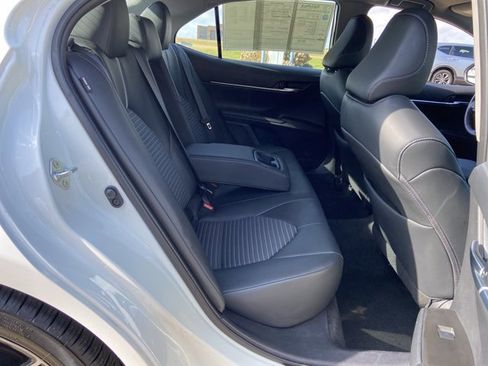 Used 2024 Toyota Camry SE image 13