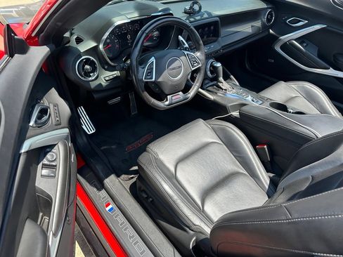 Used 2020 Chevrolet Camaro SS RWD image 11