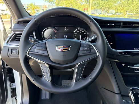New 2026 Cadillac XT5 Luxury w/ LPO, Premium Carpet Package image 27