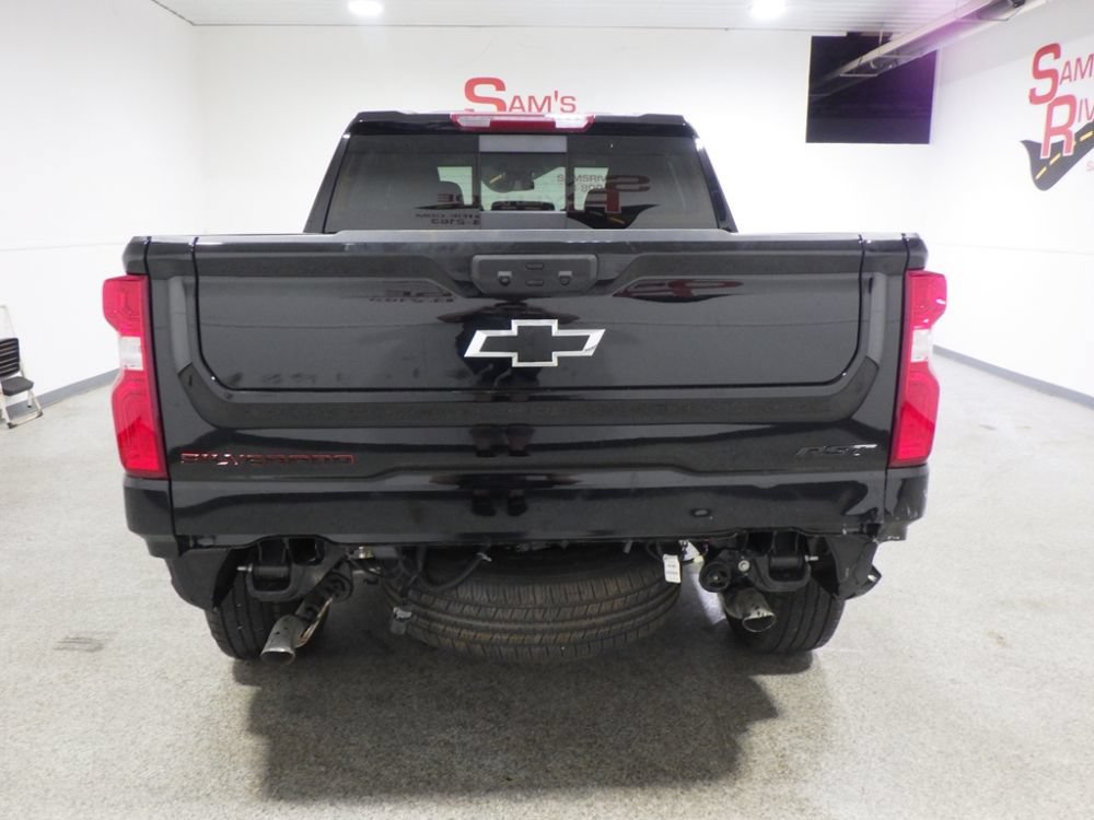 Used 2026 Chevrolet Silverado 1500 RST w/ Redline Edition AWD/4WD image 3