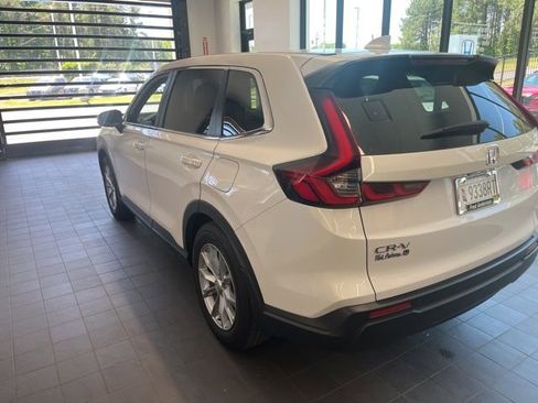 Used 2025 Honda CR-V EX image 6