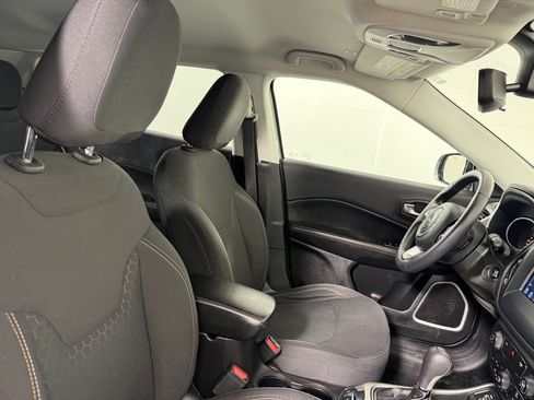 Used 2019 Jeep Compass Sport FWD image 22