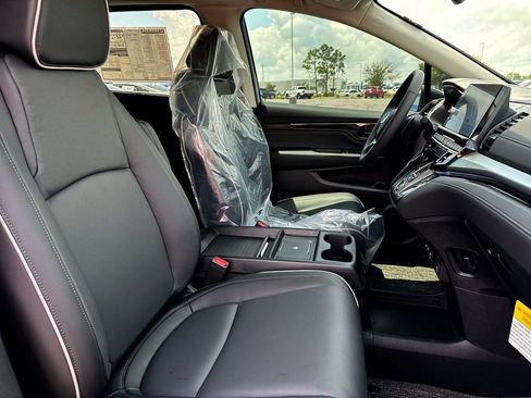 New 2026 Honda Odyssey Touring image 26