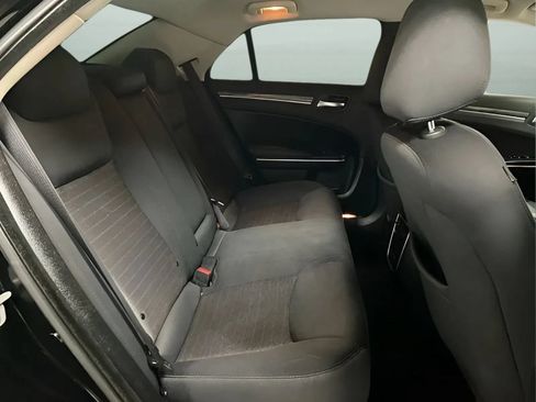 Used 2022 Chrysler 300 Touring w/ Sport Appearance Package RWD image 13