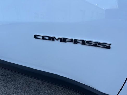 Used 2024 Jeep Compass Limited image 13