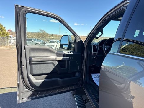 Certified 2022 Ford F350 Platinum image 9