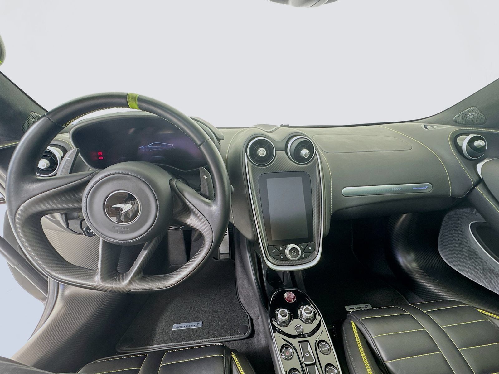 Used 2025 McLaren GTS RWD image 22