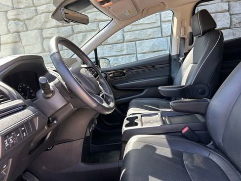 Used 2025 Honda Odyssey Elite image 8