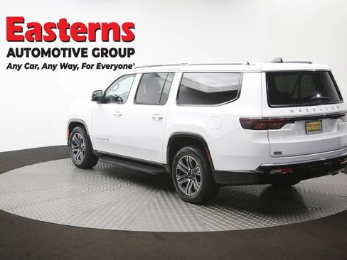 Used 2024 Jeep Wagoneer L Series II RWD image 68