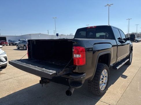 Used 2018 GMC Sierra 2500 Denali w/ Duramax Plus Package image 5