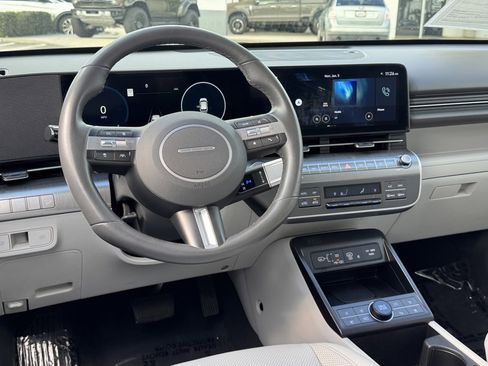 Used 2024 Hyundai Kona Limited image 29