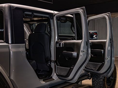 Used 2022 Jeep Gladiator Sport image 31