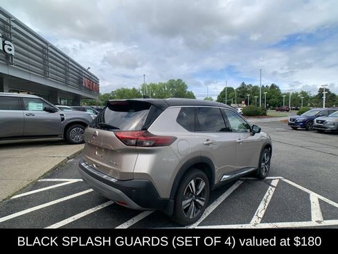 Used 2021 Nissan Rogue SL AWD/4WD image 3