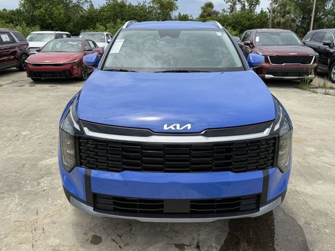 Certified 2026 Kia Sportage EX AWD/4WD image 3