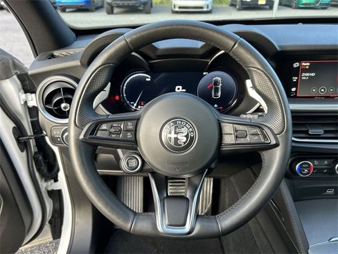 Used 2024 Alfa Romeo Stelvio Veloce image 17
