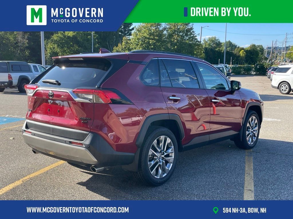 Used 2025 Toyota RAV4 Limited w/ Advanced Technology Package AWD/4WD image 5