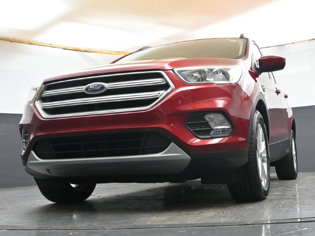 Used 2018 Ford Escape SE w/ SE Sync 3 Package AWD/4WD image 29