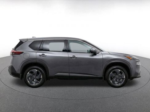 Used 2025 Nissan Rogue SV FWD image 10