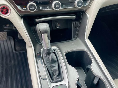 Used 2019 Honda Accord LX image 16