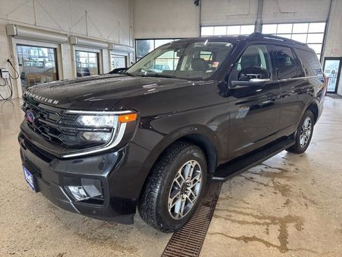 Used 2025 Ford Expedition Active image 7