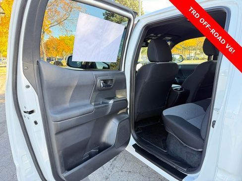 Used 2023 Toyota Tacoma TRD Off-Road image 15