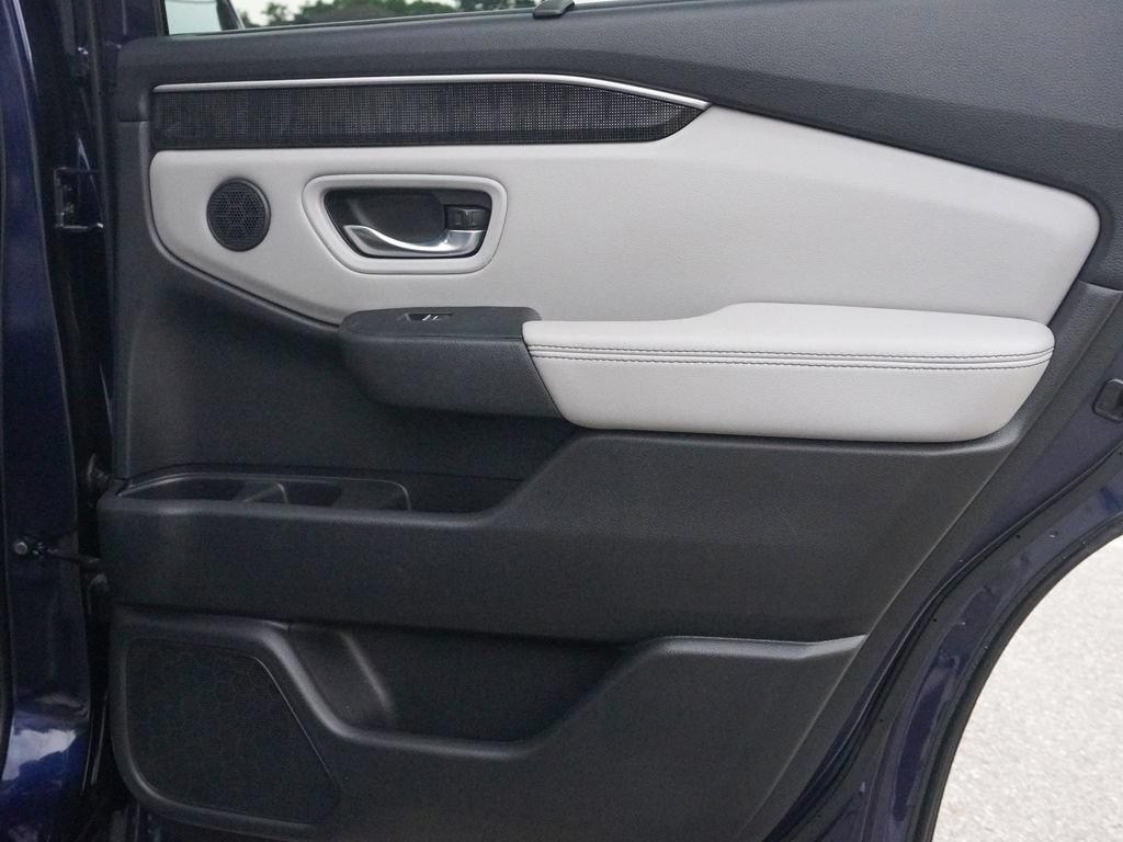 Used 2023 Honda Pilot Elite image 30
