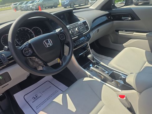 Used 2016 Honda Accord LX image 9