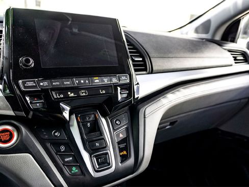 Used 2018 Honda Odyssey Touring image 23