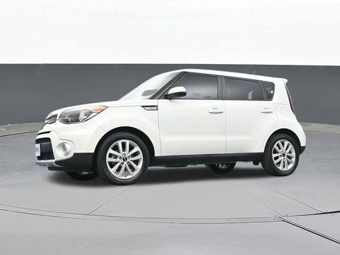 Used 2017 Kia Soul + image 54