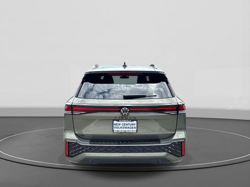 New 2026 Volkswagen Tiguan SE R-Line FWD image 4