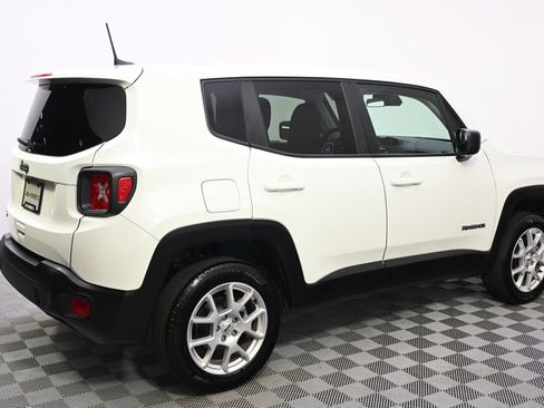 Used 2023 Jeep Renegade Latitude AWD/4WD image 7