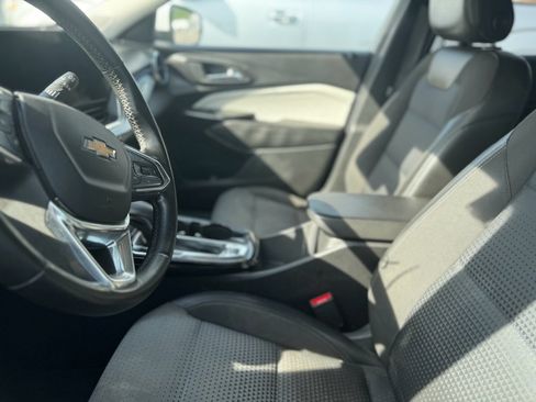Used 2024 Chevrolet Trax LT w/ Driver Confidence Package FWD image 7