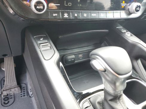 Certified 2025 Kia Telluride S image 24