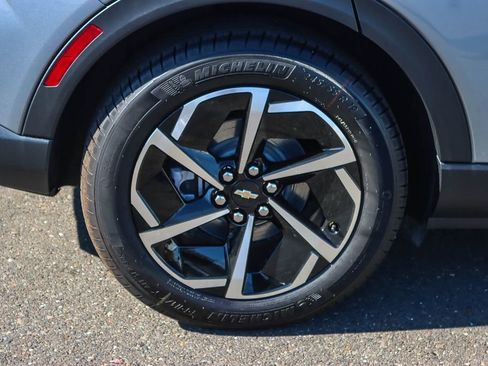 New 2026 Chevrolet Equinox EV LT image 10