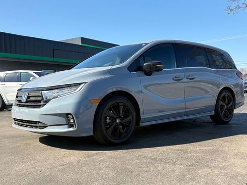 Used 2024 Honda Odyssey Sport image 8