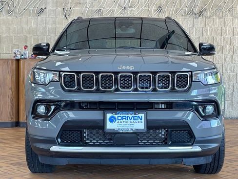 Used 2023 Jeep Compass Limited AWD/4WD image 3