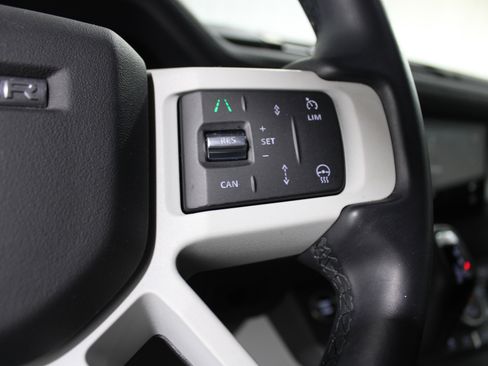 Used 2024 Land Rover Defender 110 S image 11