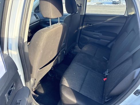 Used 2022 Mitsubishi Outlander Sport SE image 10