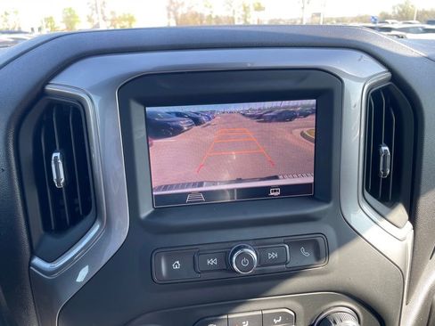 Used 2024 Chevrolet Silverado 2500 Custom w/ Custom Value Package image 16